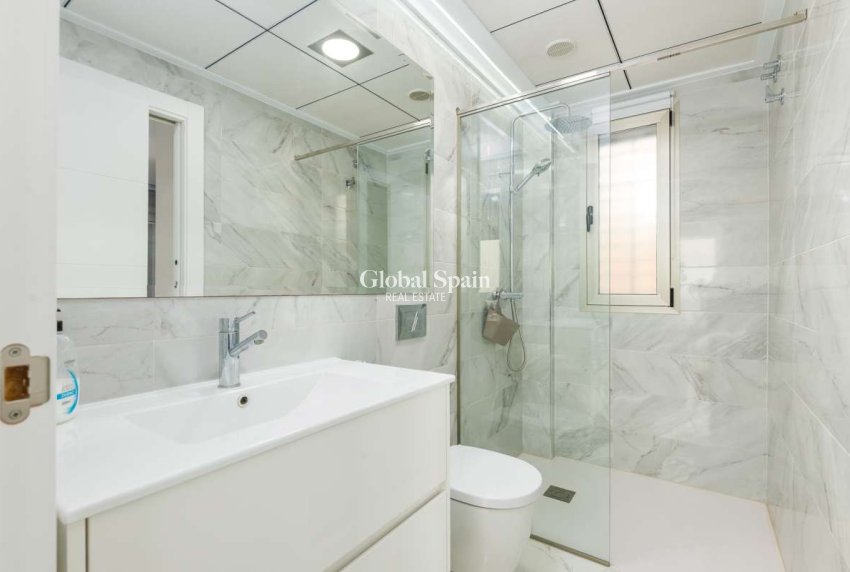 Revente - VILLA -
ORIHUELA COSTA - Costa Blanca