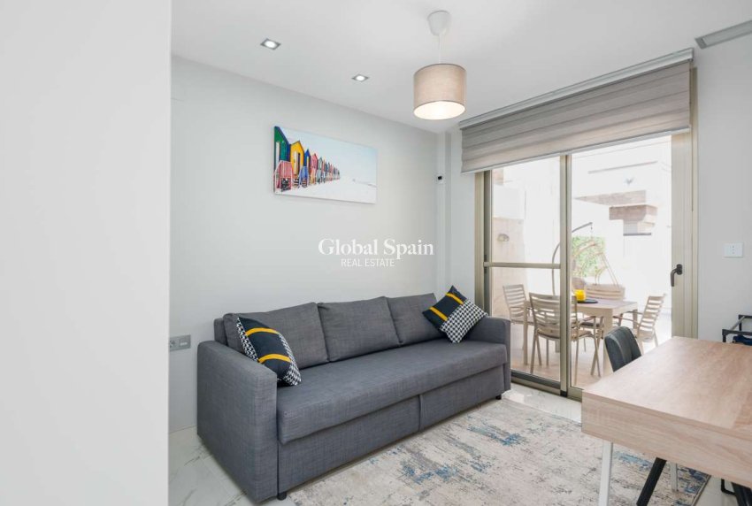 Revente - VILLA -
ORIHUELA COSTA - Costa Blanca