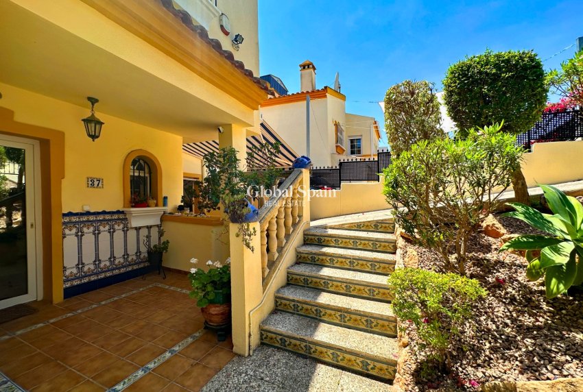 Revente - VILLA -
ORIHUELA COSTA - Costa Blanca