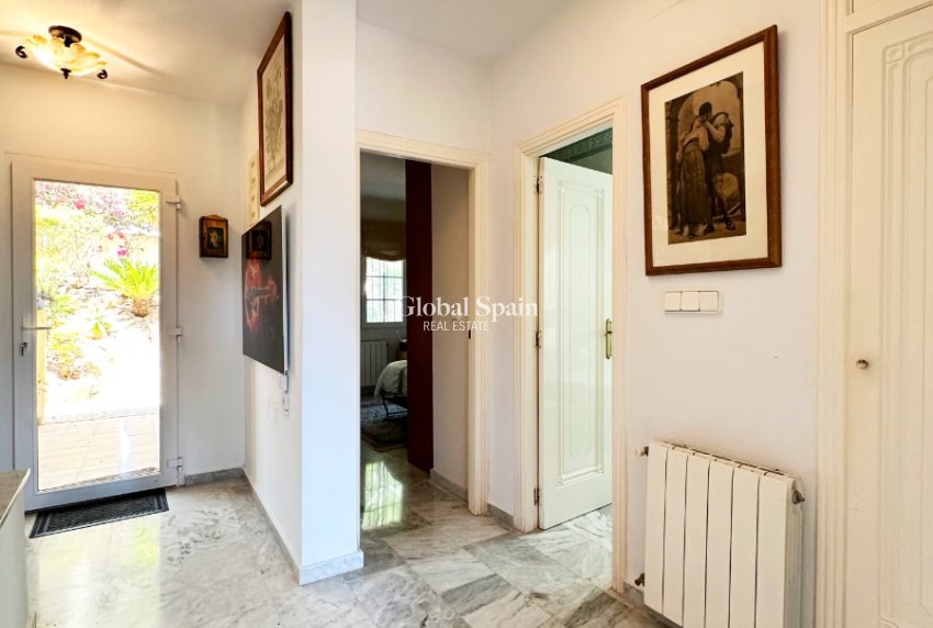 Revente - VILLA -
ORIHUELA COSTA - Costa Blanca