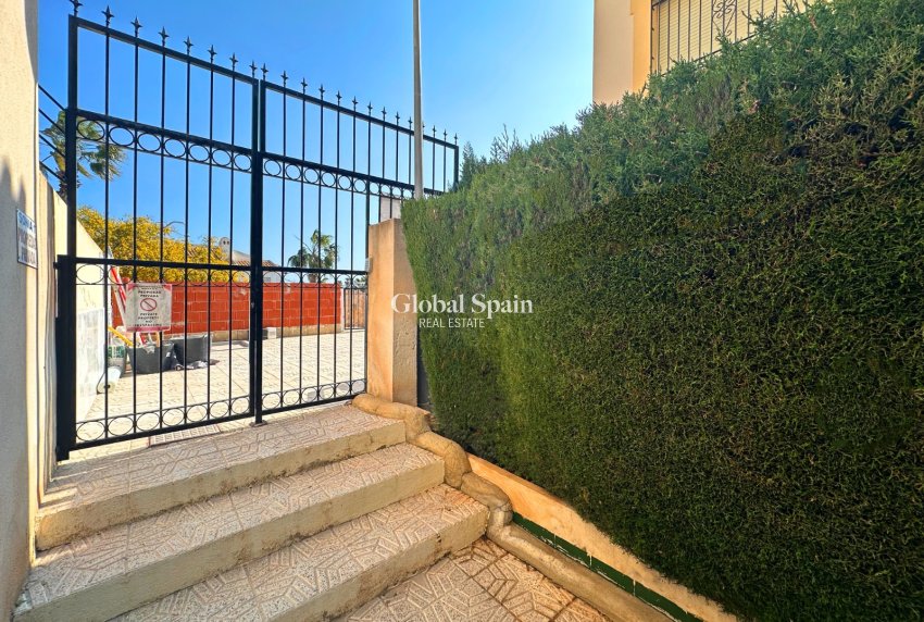 Revente - VILLA -
ORIHUELA COSTA - Costa Blanca