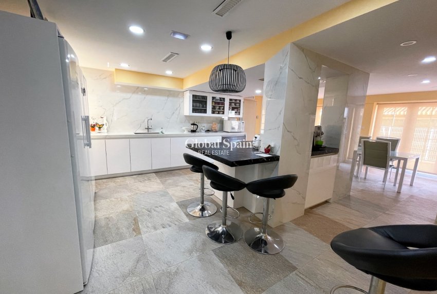 Revente - VILLA -
ORIHUELA COSTA - Costa Blanca