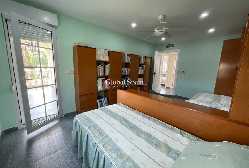 Revente - VILLA -
ORIHUELA COSTA - Costa Blanca