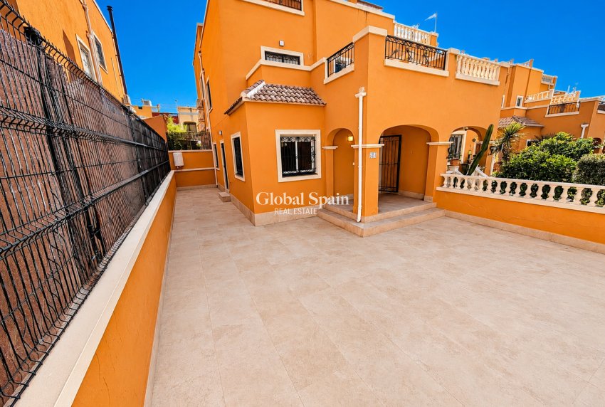 Revente - VILLA -
ORIHUELA COSTA - Costa Blanca