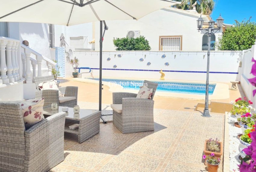 Revente - VILLA -
ORIHUELA COSTA - Costa Blanca