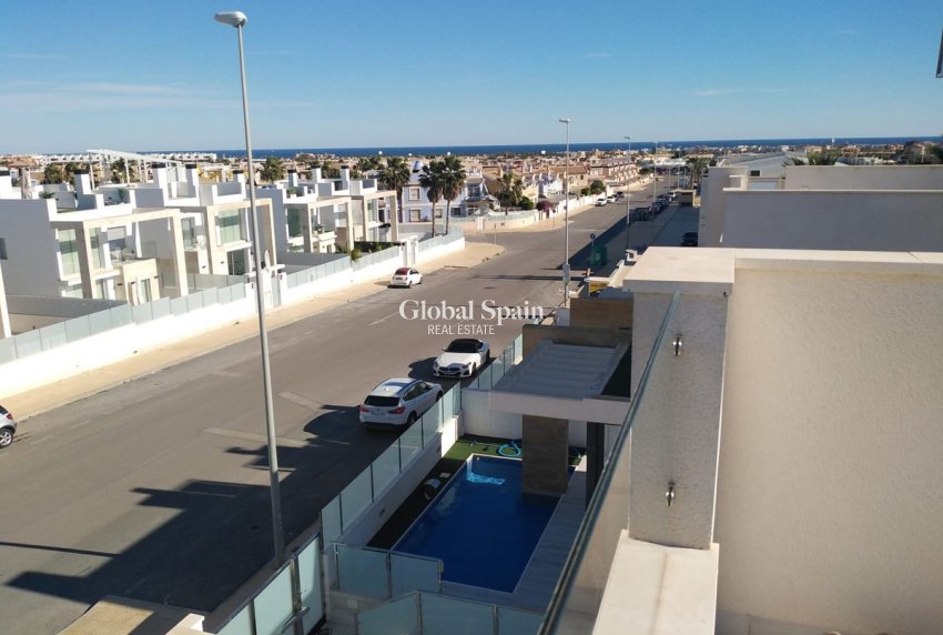 Revente - VILLA -
ORIHUELA COSTA - Costa Blanca