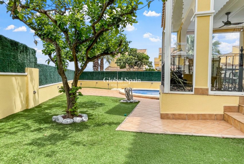 Revente - VILLA -
ORIHUELA COSTA - Costa Blanca
