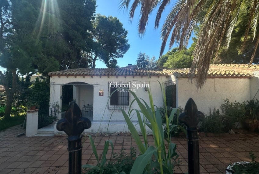Revente - VILLA -
ORIHUELA COSTA - Costa Blanca