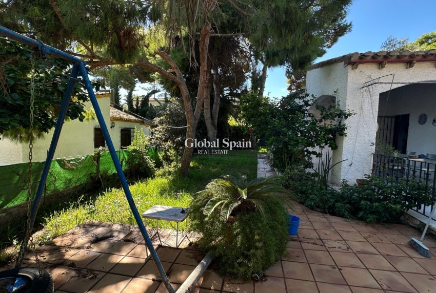 Revente - VILLA -
ORIHUELA COSTA - Costa Blanca