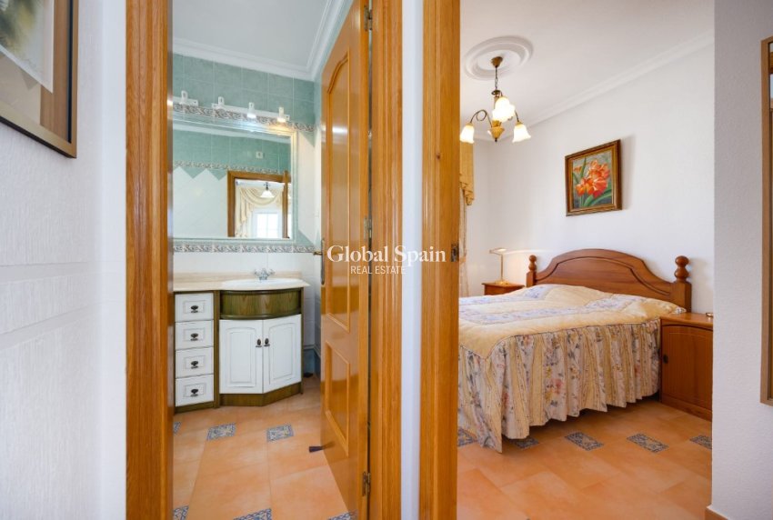 Revente - Villa -
ORIHUELA COSTA - La Zenia