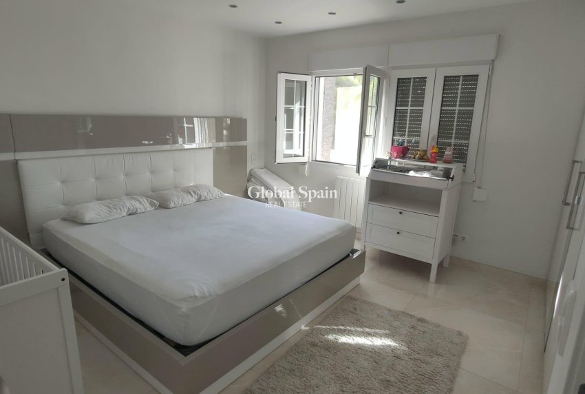 Revente - VILLA -
ORIHUELA COSTA - La Zenia