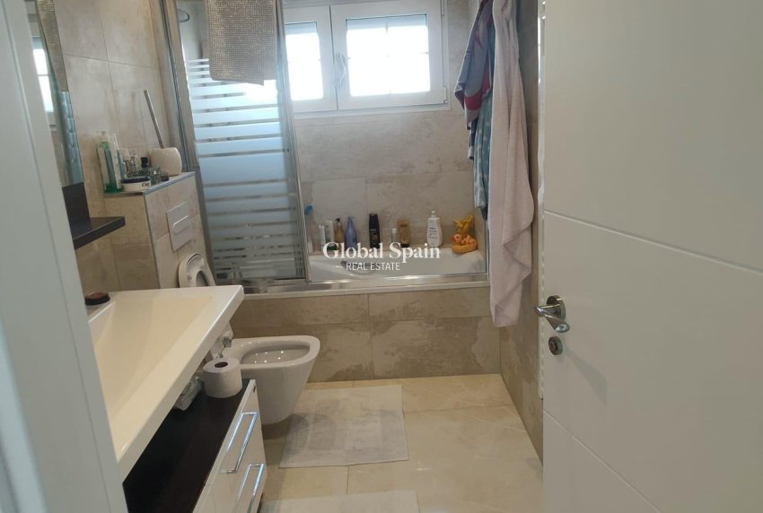 Revente - VILLA -
ORIHUELA COSTA - La Zenia