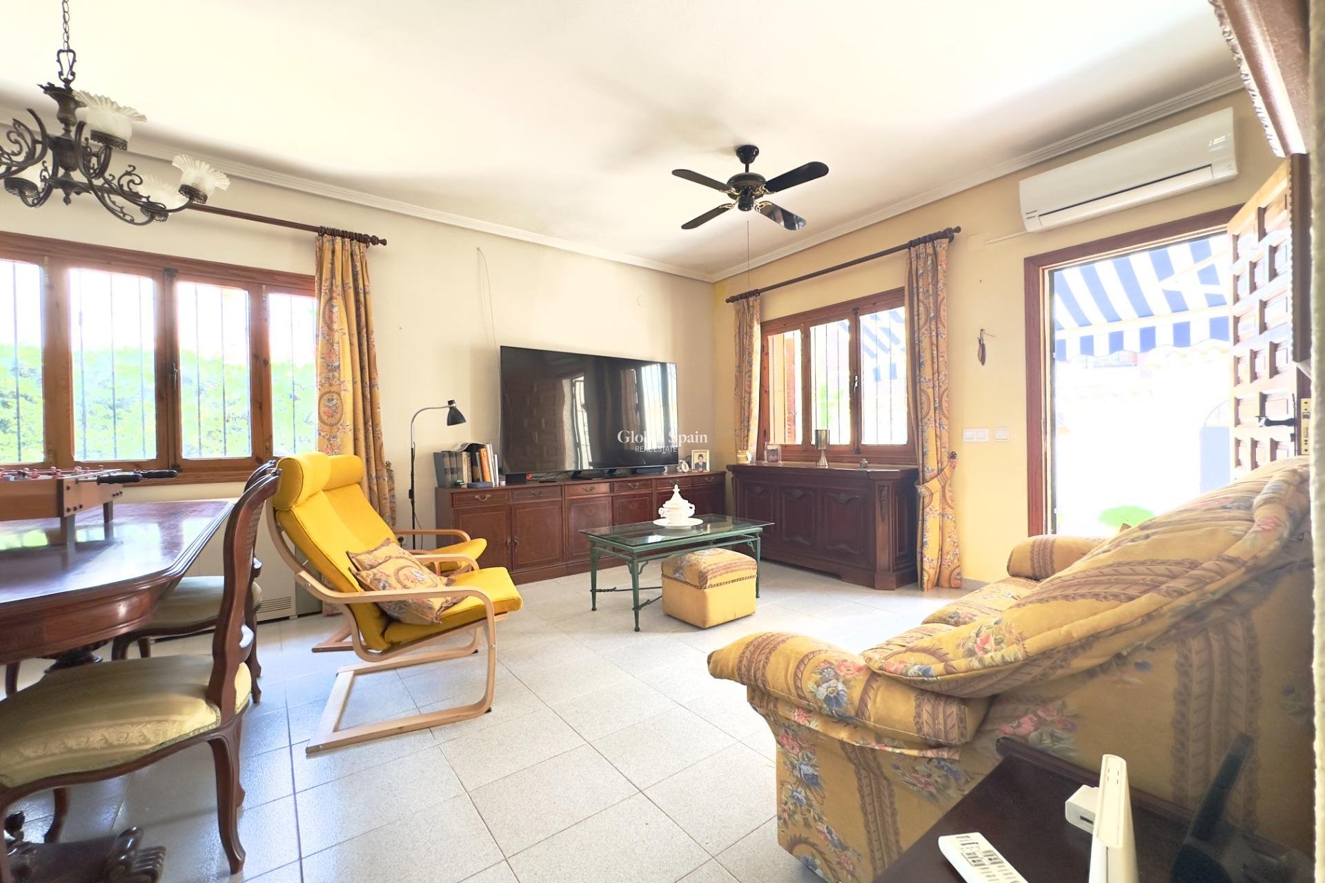 Revente - VILLA -
ORIHUELA COSTA - La Zenia