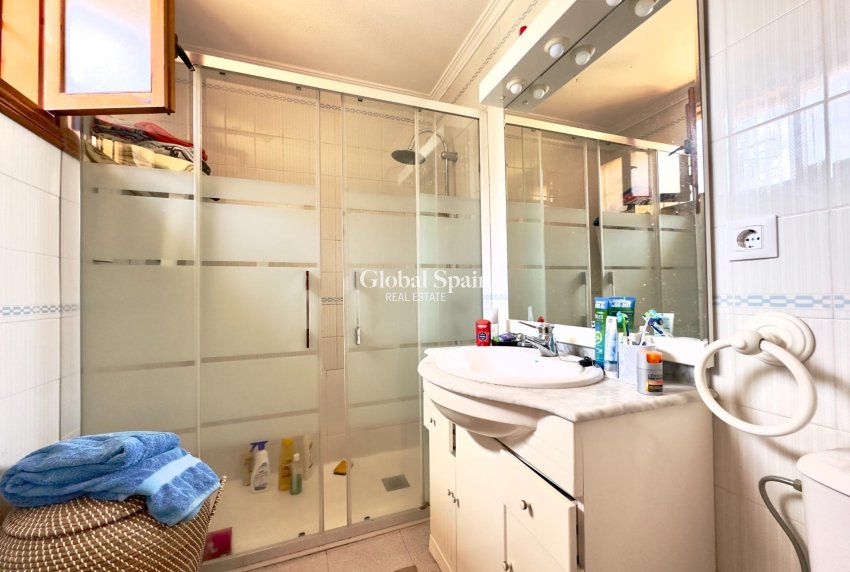 Revente - VILLA -
ORIHUELA COSTA - La Zenia