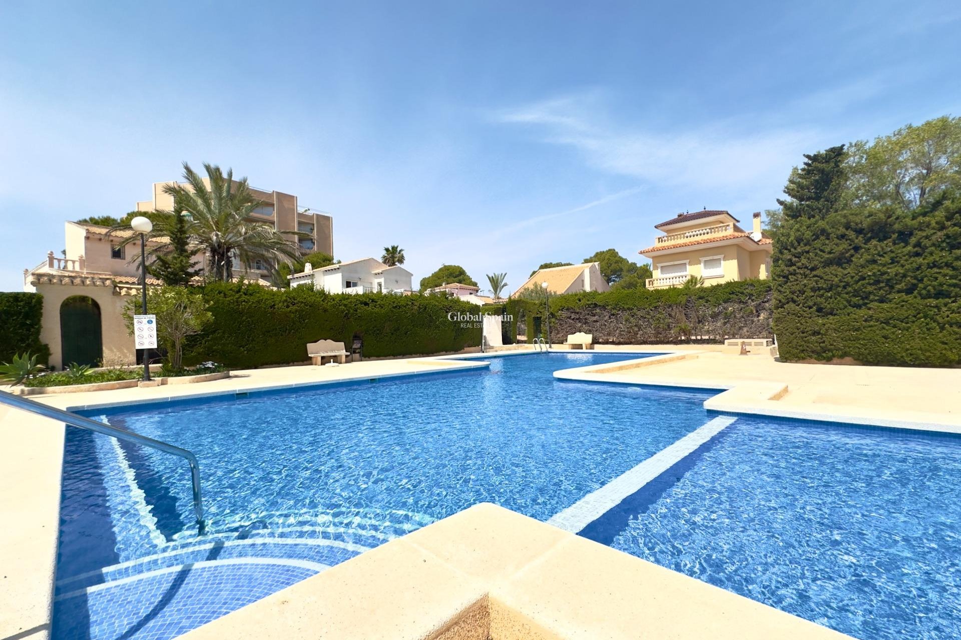 Revente - VILLA -
ORIHUELA COSTA - La Zenia