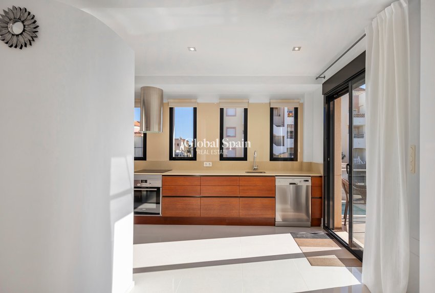 Revente - Villa -
ORIHUELA COSTA - La Zenia