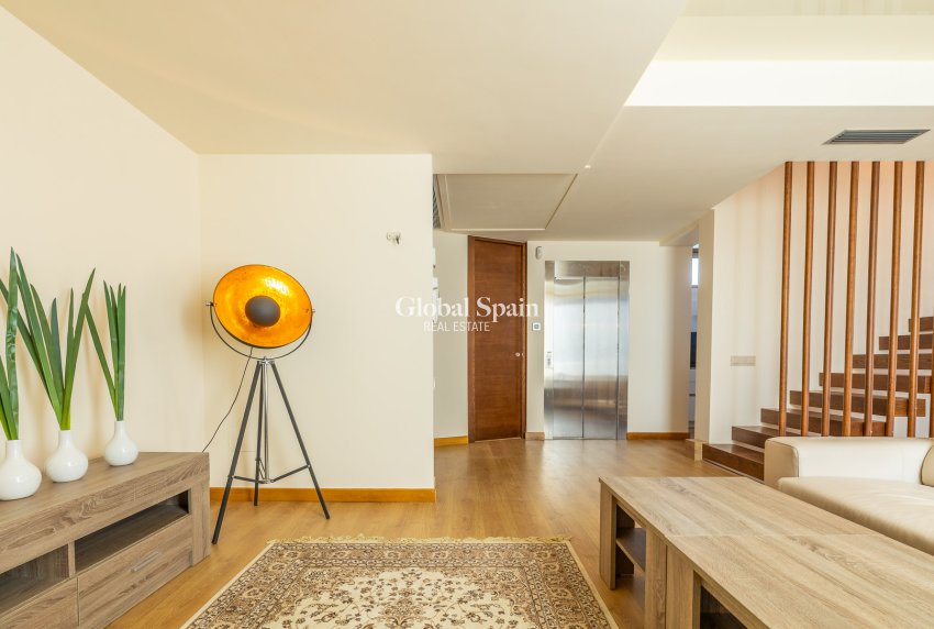 Revente - Villa -
ORIHUELA COSTA - La Zenia