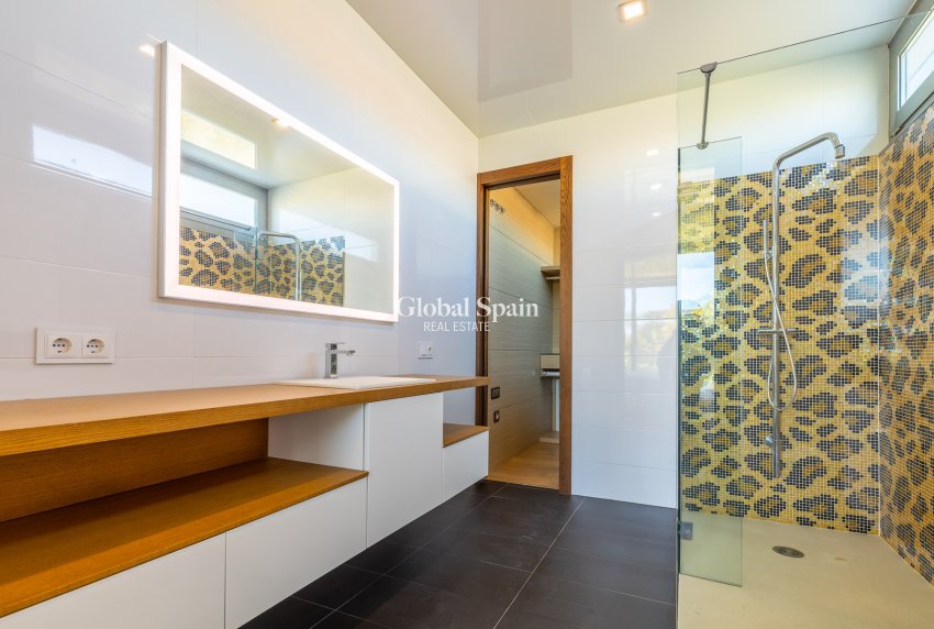 Revente - Villa -
ORIHUELA COSTA - La Zenia