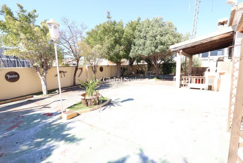 Revente - Villa -
ORIHUELA COSTA - La Zenia