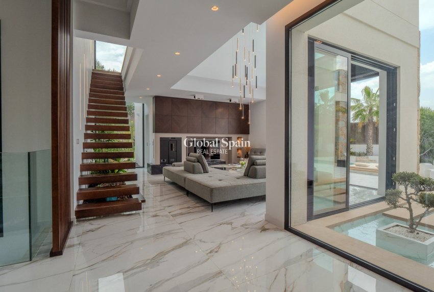 Revente - Villa -
ORIHUELA COSTA - Las Colinas Golf