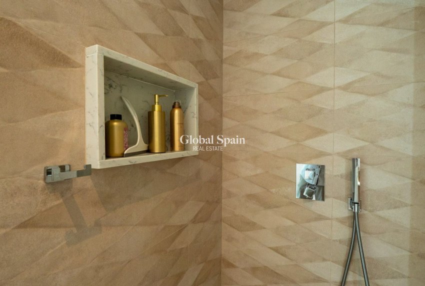 Revente - Villa -
ORIHUELA COSTA - Las Colinas Golf