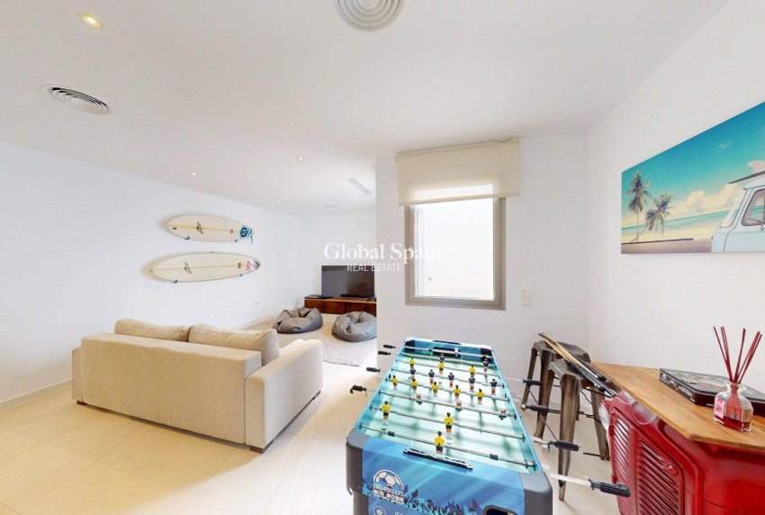 Revente - VILLA -
ORIHUELA COSTA - Las Colinas Golf