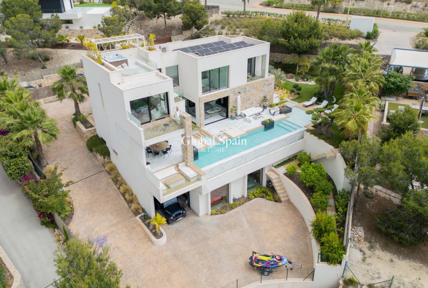 Revente - Villa -
ORIHUELA COSTA - Las Colinas Golf