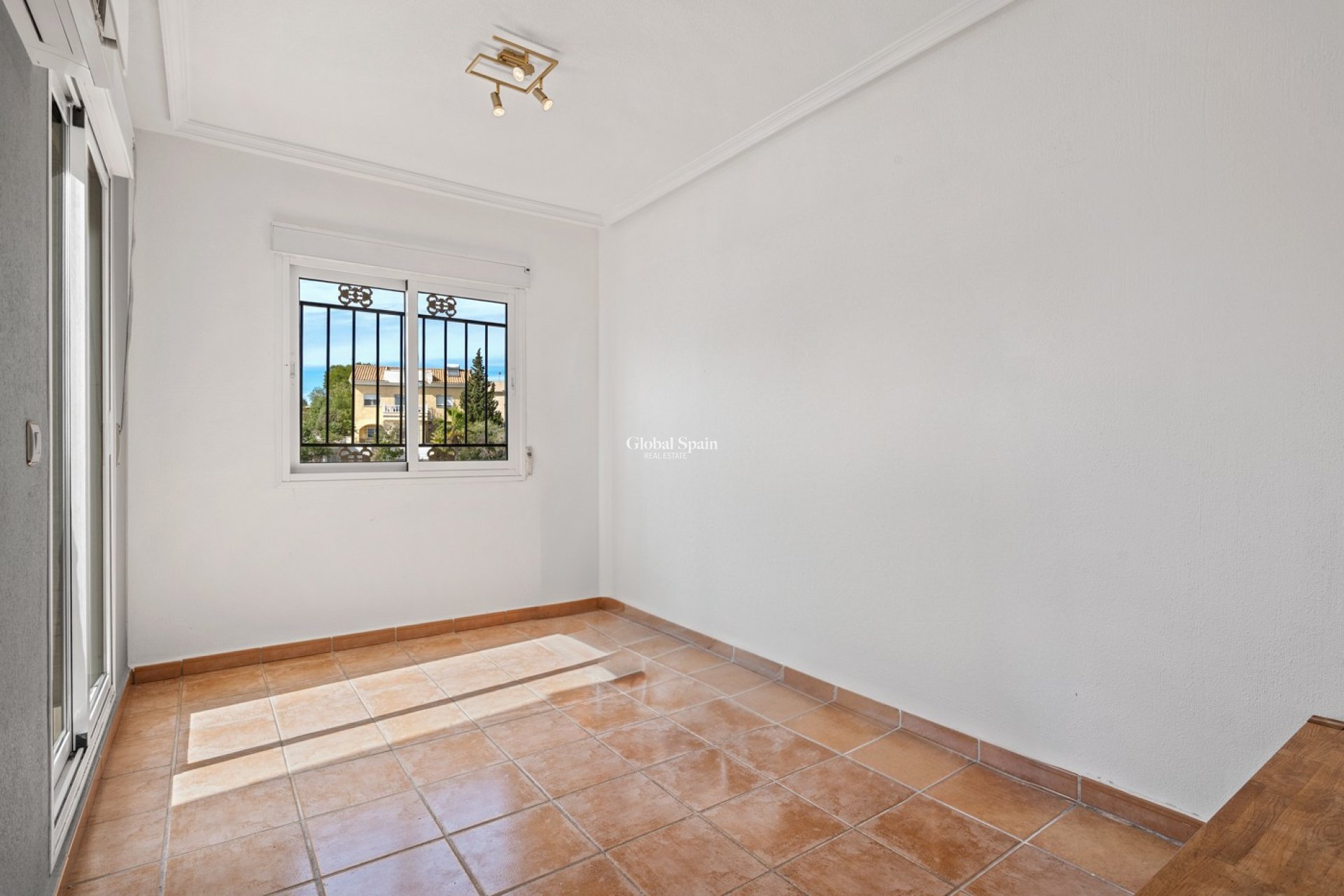 Revente - VILLA -
ORIHUELA COSTA - Las Filipinas