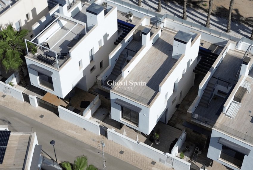 Revente - Villa -
ORIHUELA COSTA - Lomas de Cabo Roig