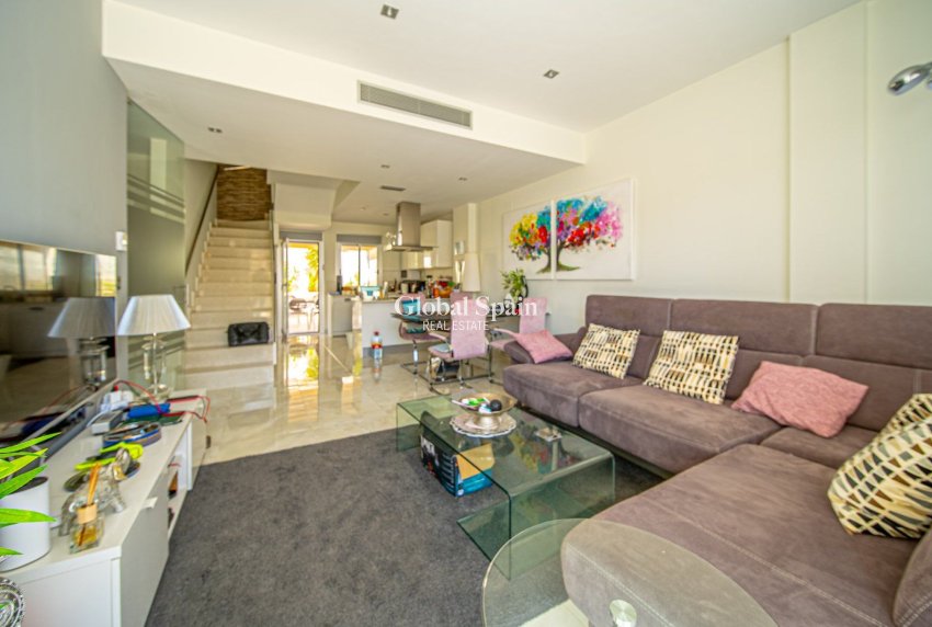 Revente - Villa -
ORIHUELA COSTA - Lomas de Cabo Roig