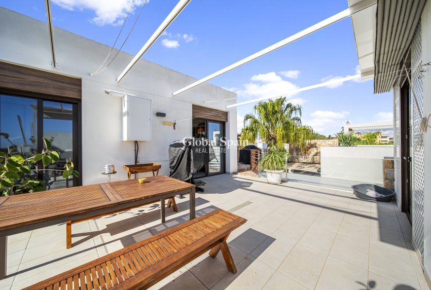 Revente - Villa -
ORIHUELA COSTA - Lomas de Cabo Roig