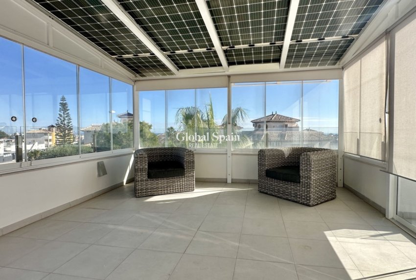 Revente - Villa -
ORIHUELA COSTA - Lomas de Cabo Roig