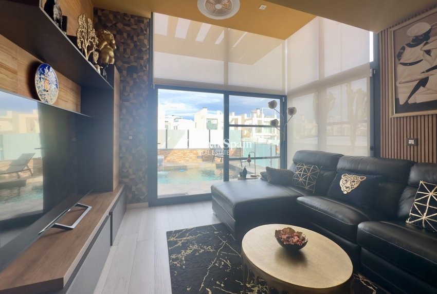 Revente - VILLA -
ORIHUELA COSTA - Lomas de Cabo Roig