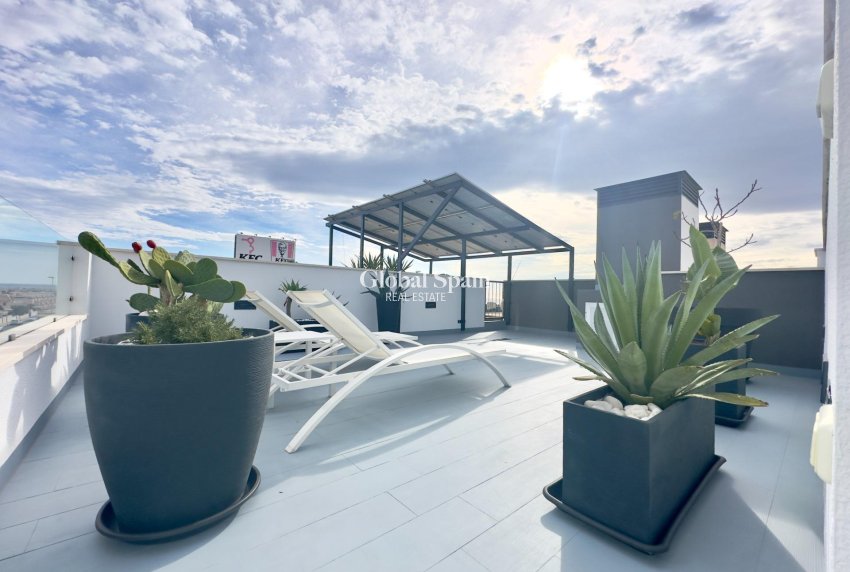 Revente - VILLA -
ORIHUELA COSTA - Lomas de Cabo Roig