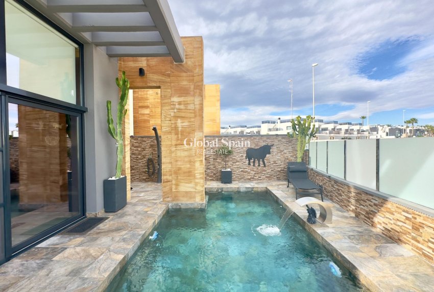 Revente - VILLA -
ORIHUELA COSTA - Lomas de Cabo Roig