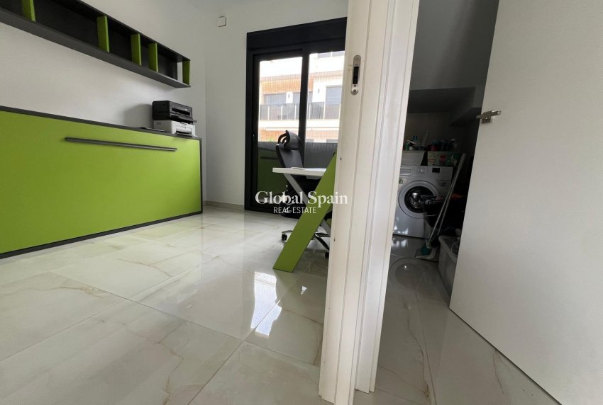 Revente - VILLA -
ORIHUELA COSTA - Lomas de Cabo Roig