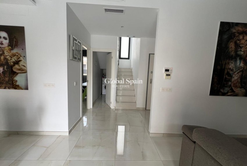 Revente - VILLA -
ORIHUELA COSTA - Lomas de Cabo Roig