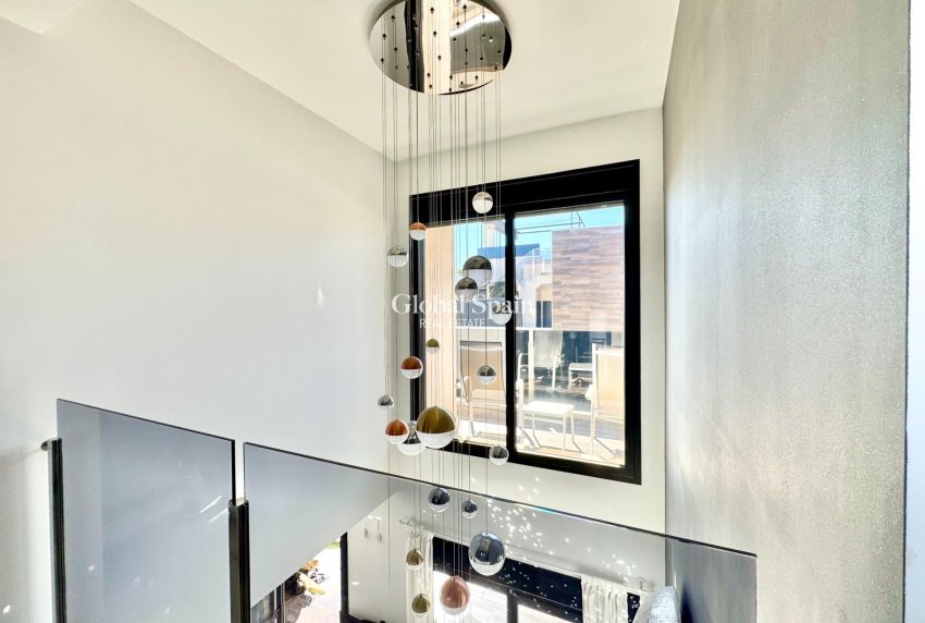 Revente - VILLA -
ORIHUELA COSTA - Lomas de Cabo Roig