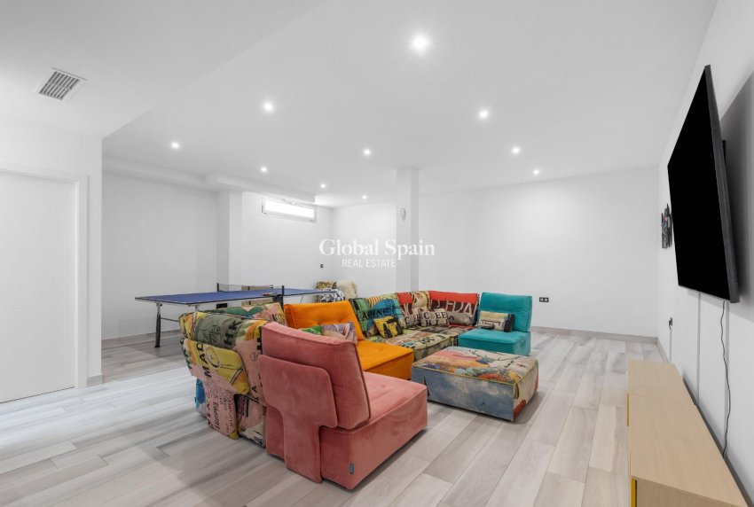 Revente - VILLA -
ORIHUELA COSTA - Lomas de Cabo Roig