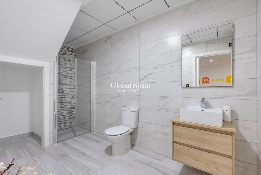 Revente - VILLA -
ORIHUELA COSTA - Lomas de Cabo Roig