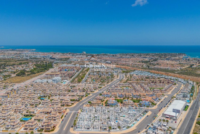Revente - VILLA -
ORIHUELA COSTA - Lomas de Cabo Roig