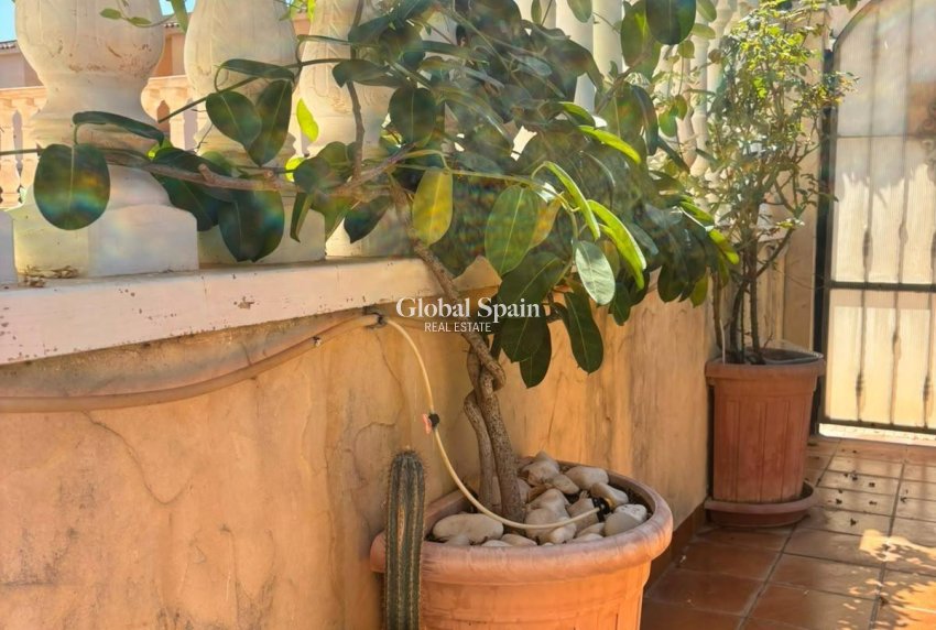 Revente - VILLA -
ORIHUELA COSTA - Lomas de Cabo Roig
