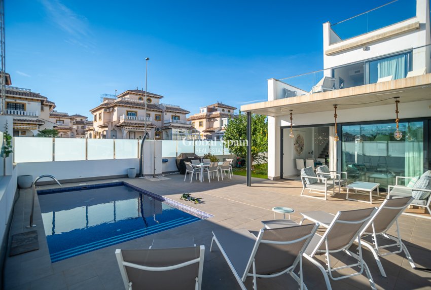 Revente - Villa -
ORIHUELA COSTA - Lomas de Cabo Roig