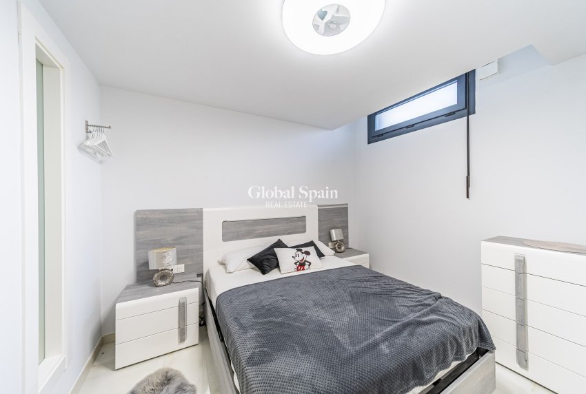 Revente - Villa -
ORIHUELA COSTA - Lomas de Cabo Roig