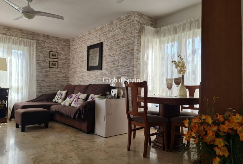 Revente - VILLA -
ORIHUELA COSTA - Lomas De Campoamor-las Ramblas