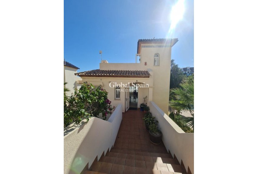 Revente - VILLA -
ORIHUELA COSTA - Lomas De Campoamor-las Ramblas