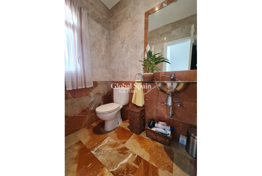 Revente - VILLA -
ORIHUELA COSTA - Lomas De Campoamor-las Ramblas