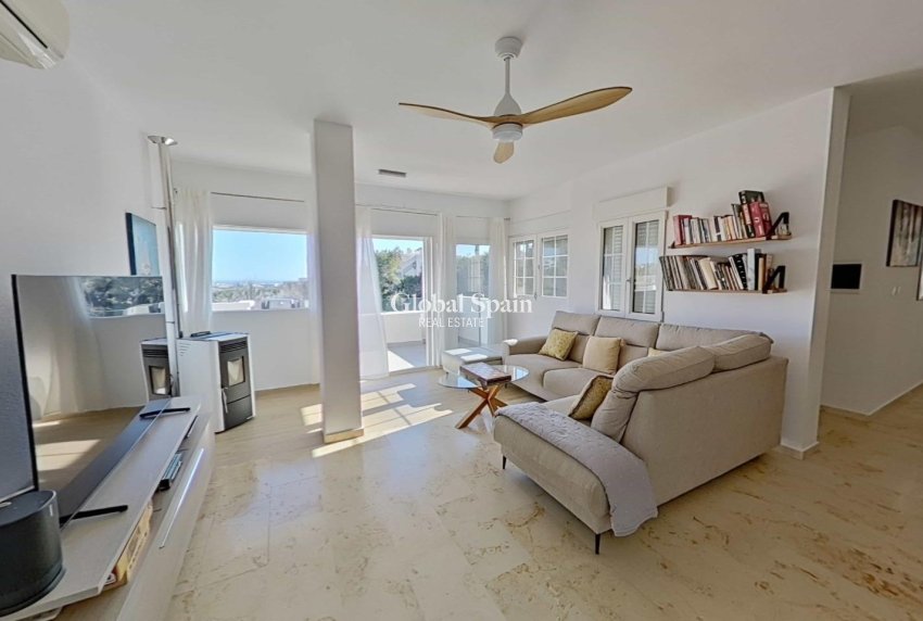 Revente - VILLA -
ORIHUELA COSTA - Lomas de Campoamor-Las Ramblas