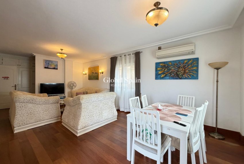 Revente - VILLA -
ORIHUELA COSTA - Lomas De Don Juan