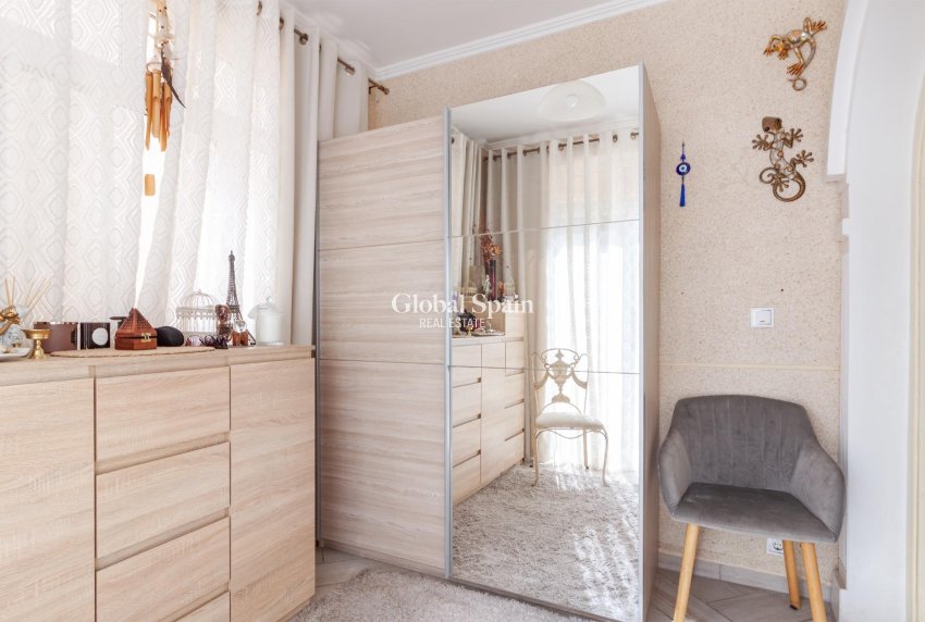 Revente - VILLA -
ORIHUELA COSTA - Los Almendros-la Florida